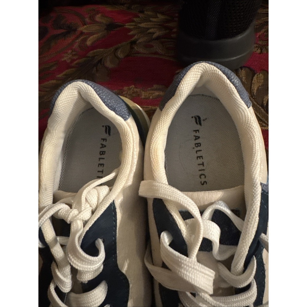 Fabletics Athletic Sneakers Women's Size 8 Green And White - Picture 3 of 7